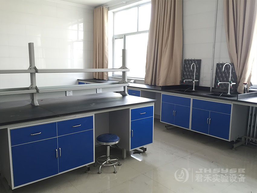 实验室空气污染危害大 通风柜将环境有效净化